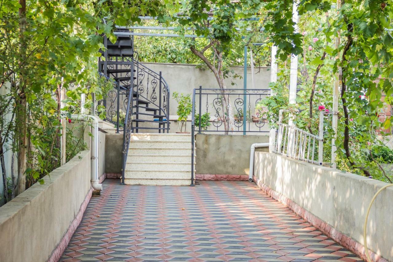 Apartament Sofia Tbilisi ภายนอก รูปภาพ